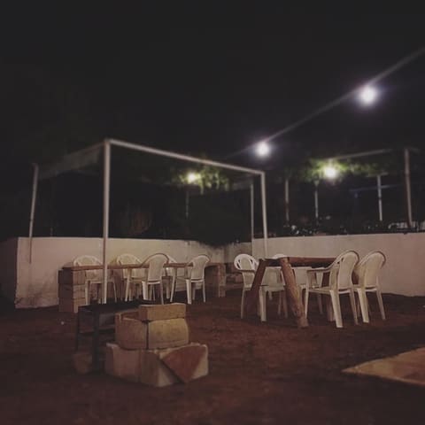 Front Yard Cafë — photograph 5
