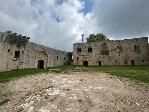 Baadaran Castle — photograph 2
