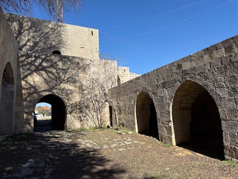 Baadaran Castle — photograph 4