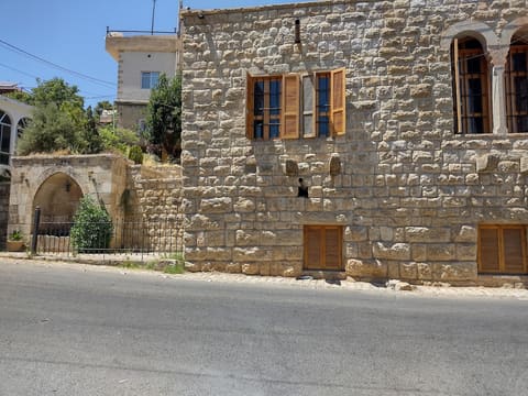 Ain Al Diyeh — photograph 2