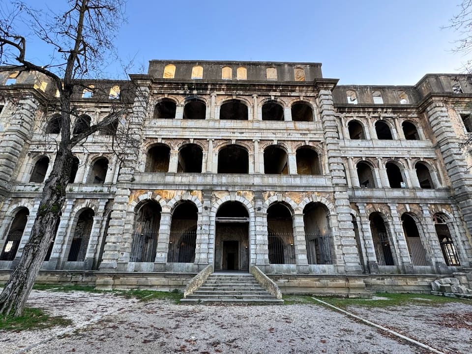 Grand Sofar Hotel