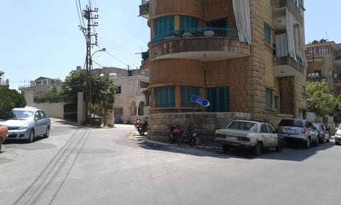 Tabsh Mosque — photograph 2