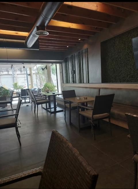 Coffeeholic lounge — photograph 4