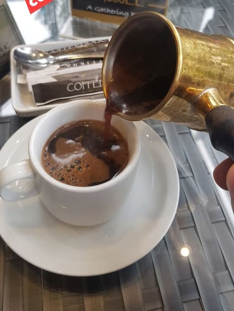 Coffeeholic lounge — photograph 5