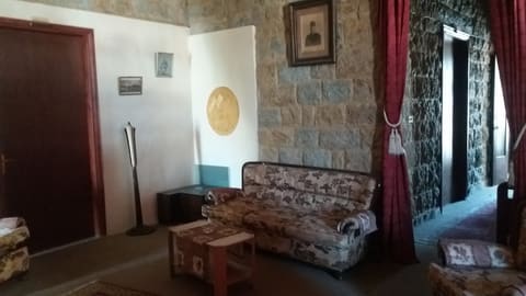 Hotel Moujaes — photograph 3