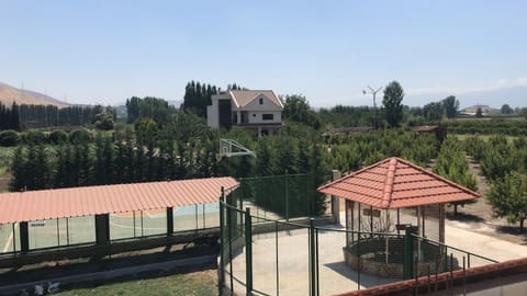 Elmayan ranch — photograph 3