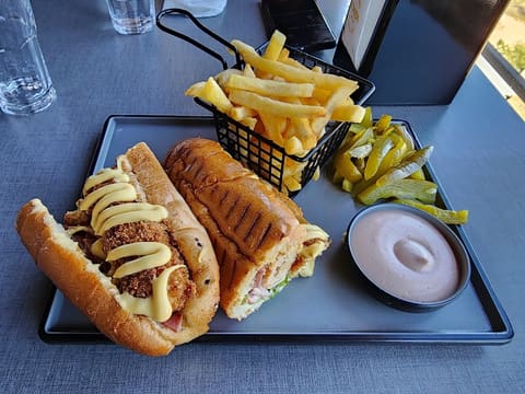 Station resto-Cafe - Mekseh — photograph 2