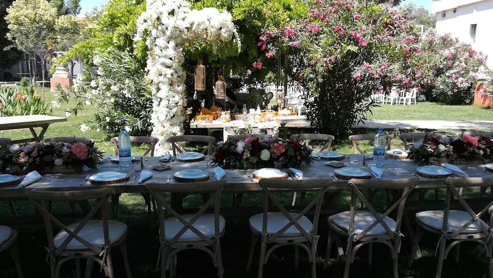 Hannouche Garden And Restaurant