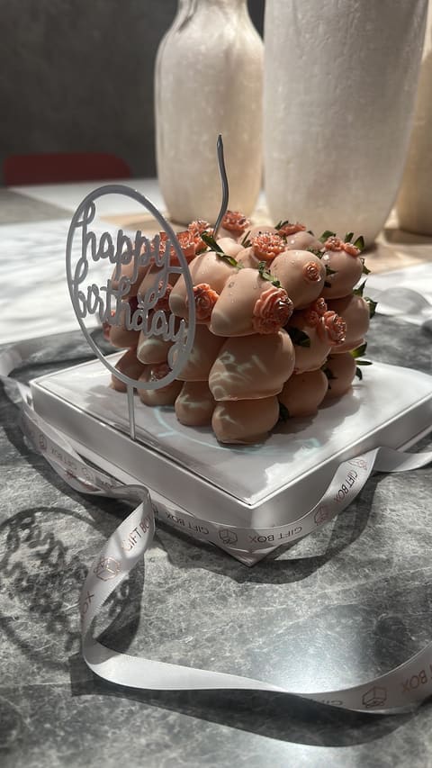 Giftbox cafe — photograph 6