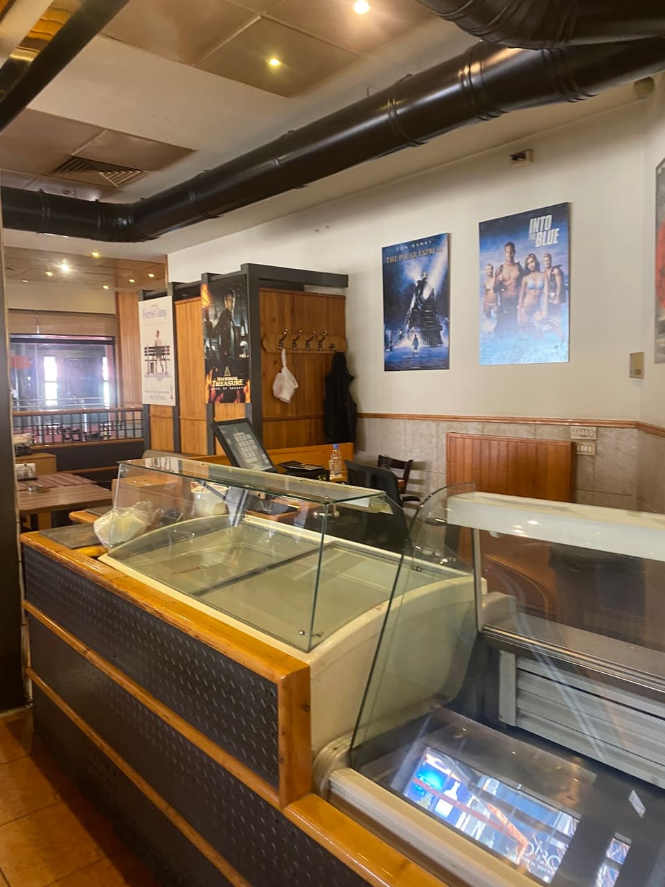 Hollywood Cafe