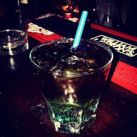 O'clock Coffee Shop & Pub — photograph 5