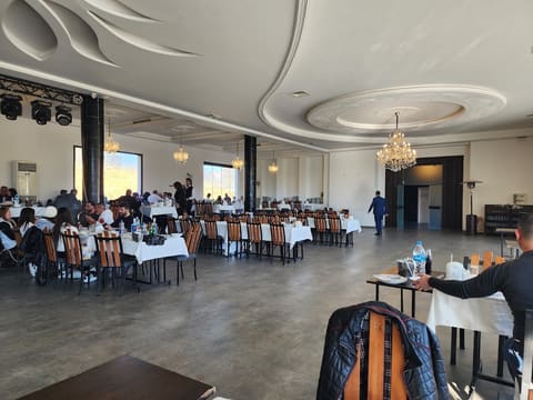 Mashhour Restaurant — photograph 4