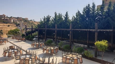 Mashhour Restaurant — photograph 5