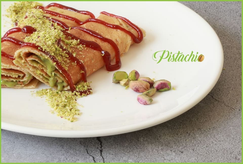 Pistachio Crepe & Cocktail