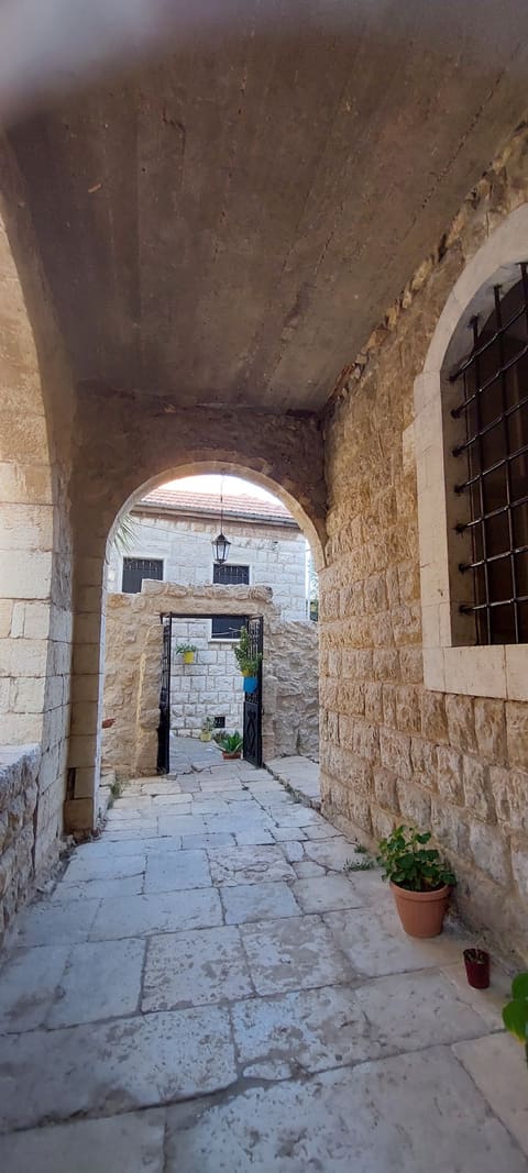 Our Lady Greek Catholic Church — photograph 2