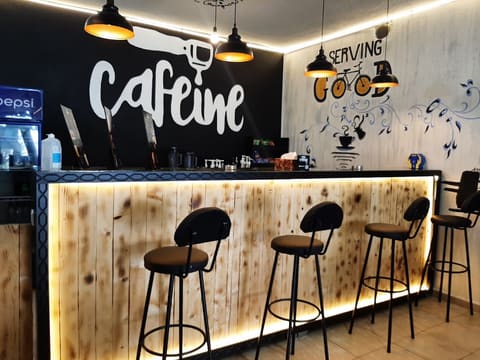 Cafeine Shop — photograph 4