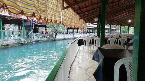 Jazera Al Ferdaws- Restaurant & Rafting-Nahr Assi — photograph 2