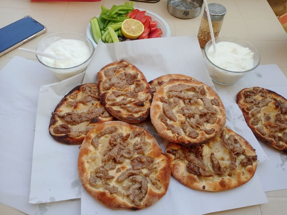 Bakery w Maajnat El Fakhariyeh