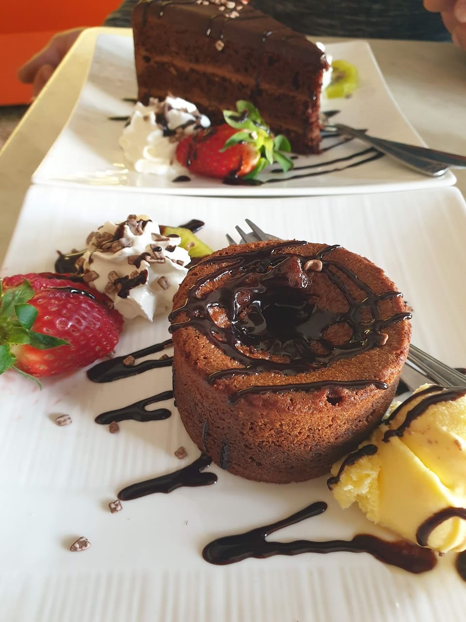 Maroon cafe