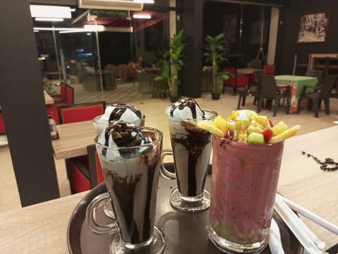 Lava Cafe — photograph 2