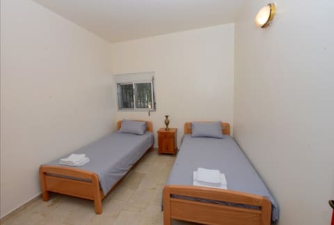 Beit kroum el Arz — photograph 2