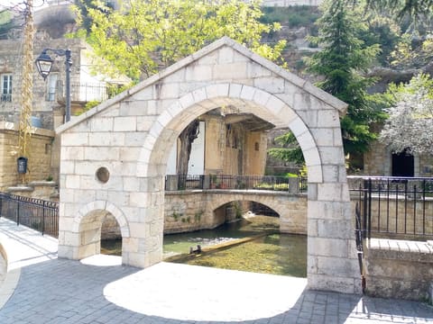 Jezzine Water Source — photograph 4