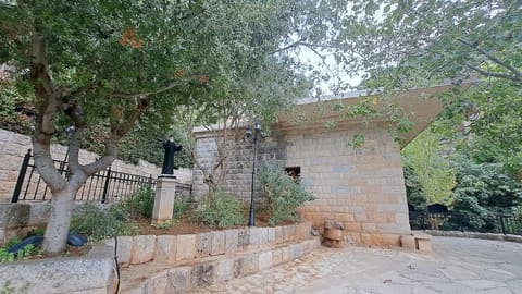 St. Charbel & Rafqa Church — photograph 2