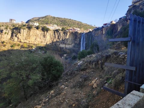 Jezzine Waterfall — photograph 3