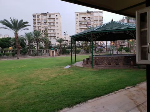 Taynal Public Garden — photograph 3