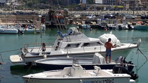 Dbaye Fishing Marina — photograph 5