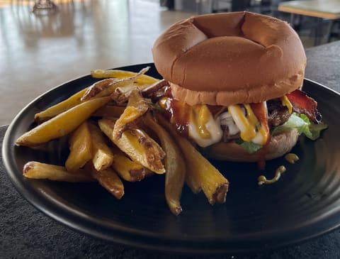 frè BBQ BAR & Grill — photograph 2