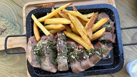 frè BBQ BAR & Grill — photograph 6