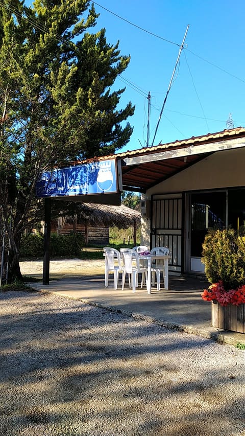 Al Hamra Furn & Cafe — photograph 6