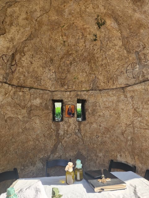 Roofless Cursader Church — photograph 5