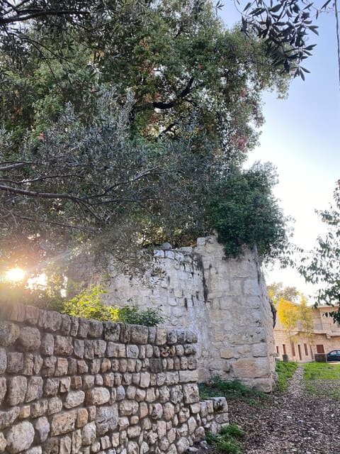 Roofless Cursader Church — photograph 6