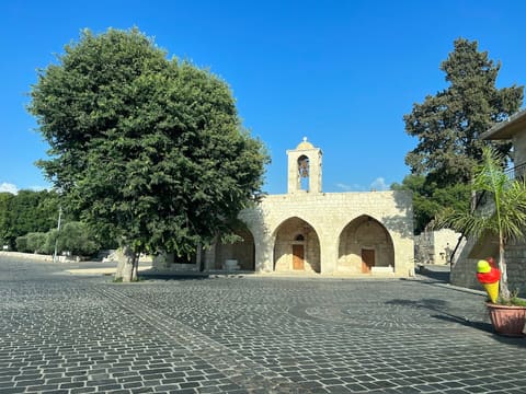 Saint Nuhro Church - Smar Jbeil — photograph 2