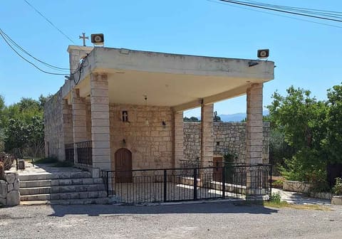 Saint Takla Church - Smar Jbeil — photograph 3