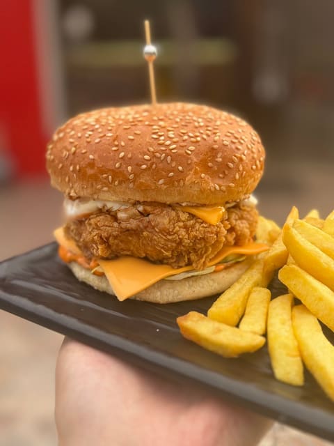 Food Adore Restaurant — photograph 4