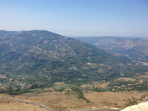 Fortress of Niha — photograph 2
