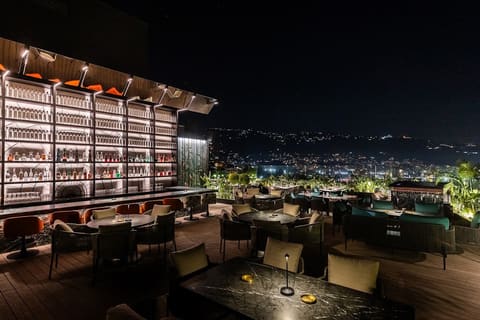 The NEST Restaurant & Lounge Bar — photograph 3