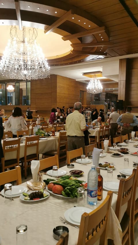 Manarat Al Khalij - Restaurant — photograph 5