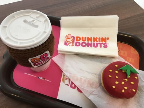 Dunkin' Donuts — photograph 6