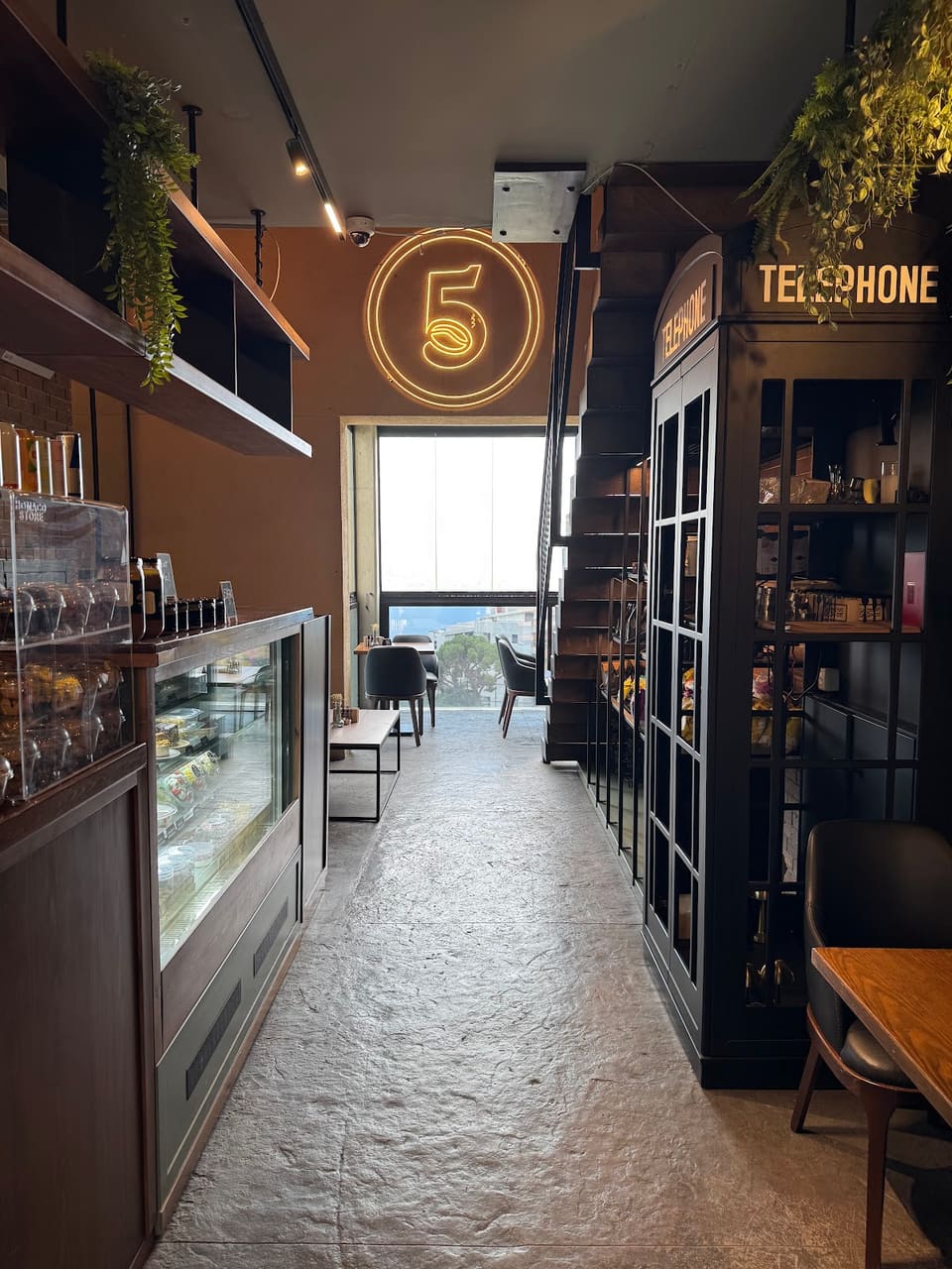 5 Beans Coffee Shop