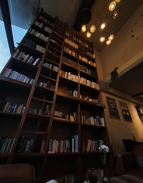 5 Beans Coffee Shop — photograph 4