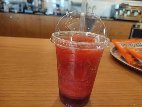 New Yorker Cup — photograph 5