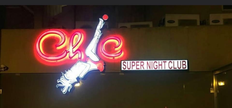 Chic super nightclub