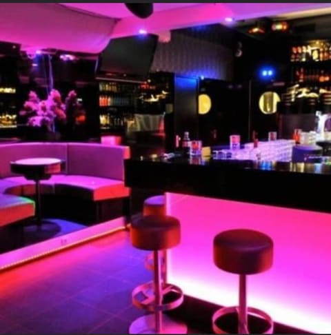 Chic super nightclub — photograph 2