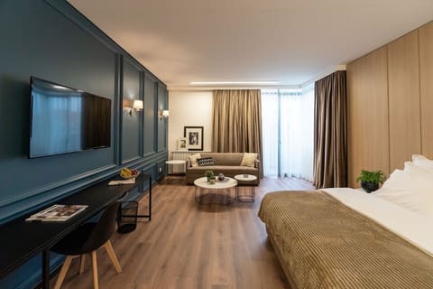 VOTRE Hotel — photograph 2