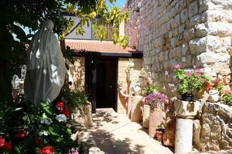 Terraguna Studio — photograph 3