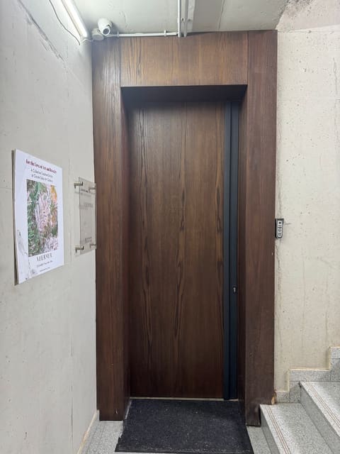 Claude Saba Art Gallery — photograph 2